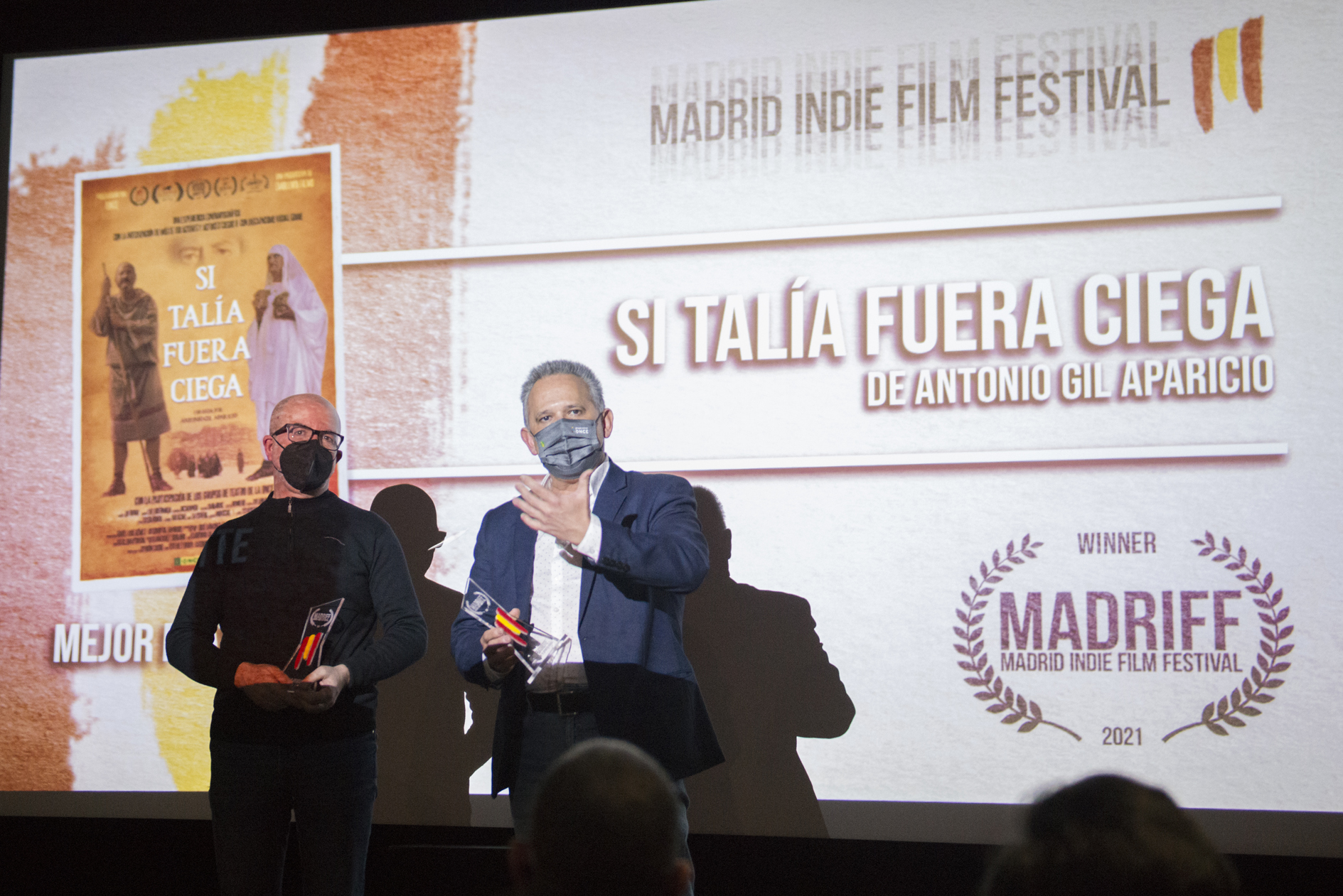 La película de producción extremeña, SI TALÍA FUERA CIEGA es galardonada con el premio a MEJOR MEDIOMETRAJE 2021 en el Madrid Indi Film Festival.