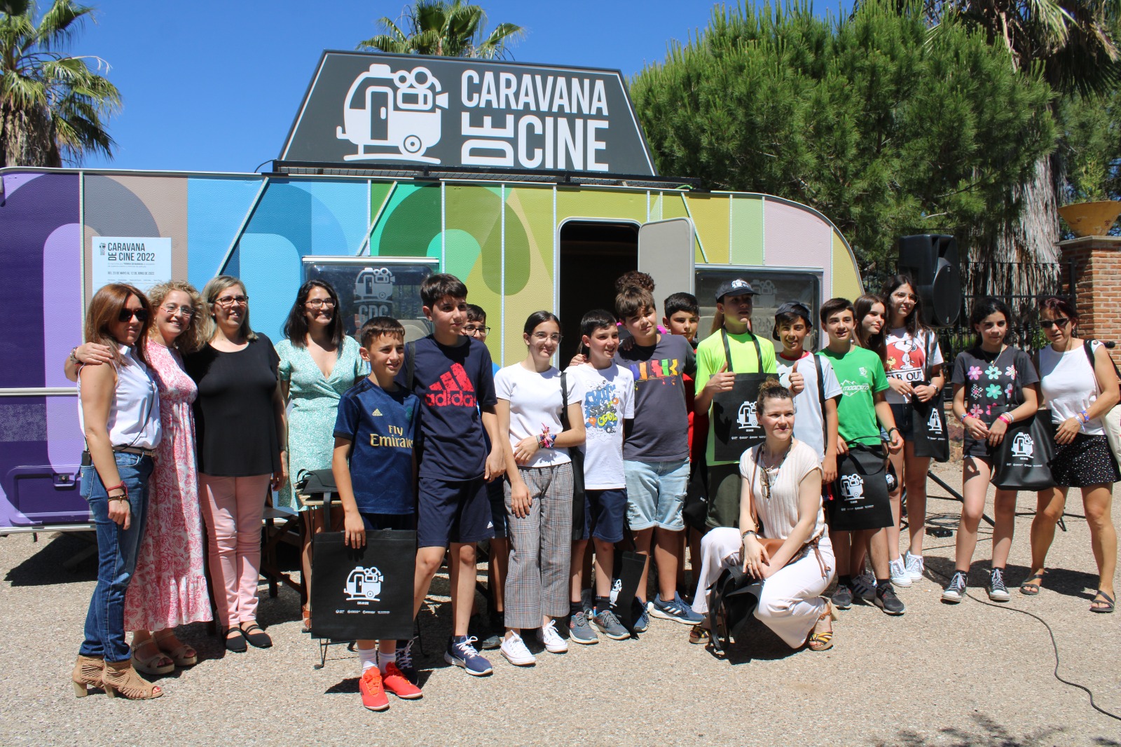La Caravana de Cine recorrió Tierra de Barros acercando el séptimo arte a pueblos como Hornachos, Ribera del Fresno, Almendralejo, Entrín Bajo y Santa Marta